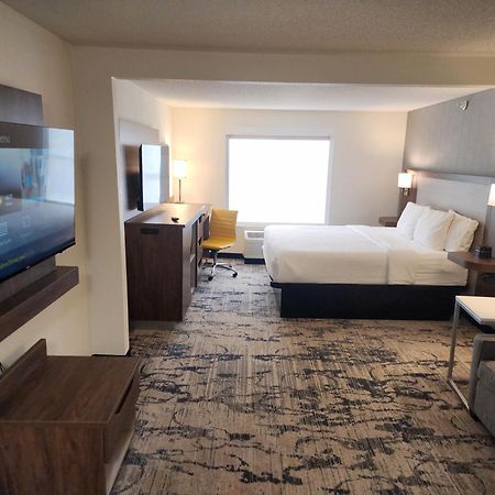La Quinta By Wyndham Milwaukee Sw New Berlin Hotel Ngoại thất bức ảnh