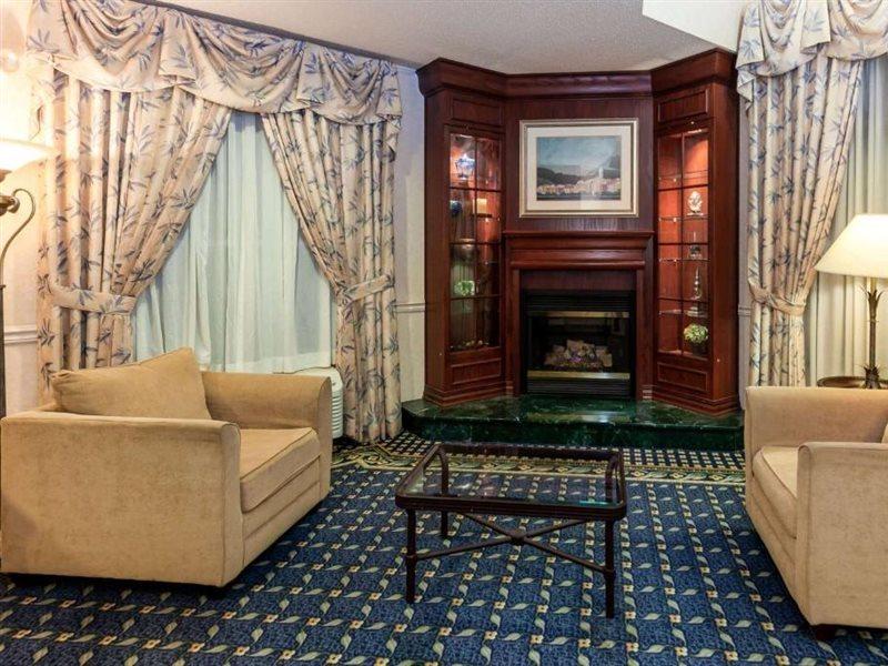 La Quinta By Wyndham Milwaukee Sw New Berlin Hotel Ngoại thất bức ảnh