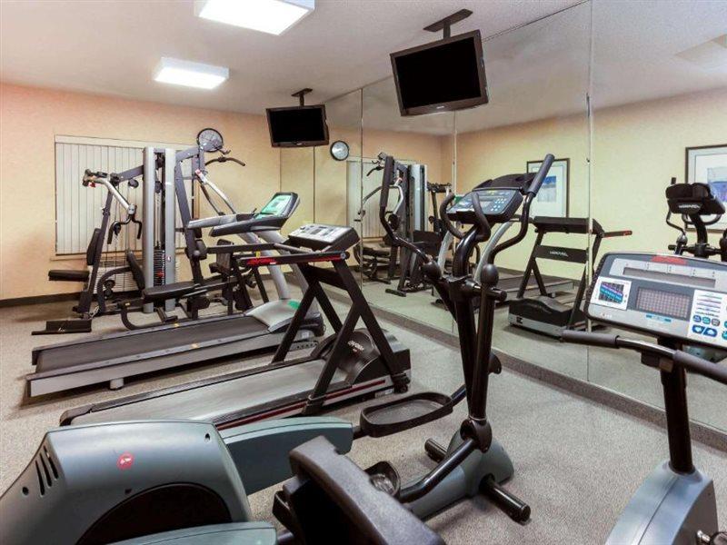 La Quinta By Wyndham Milwaukee Sw New Berlin Hotel Ngoại thất bức ảnh