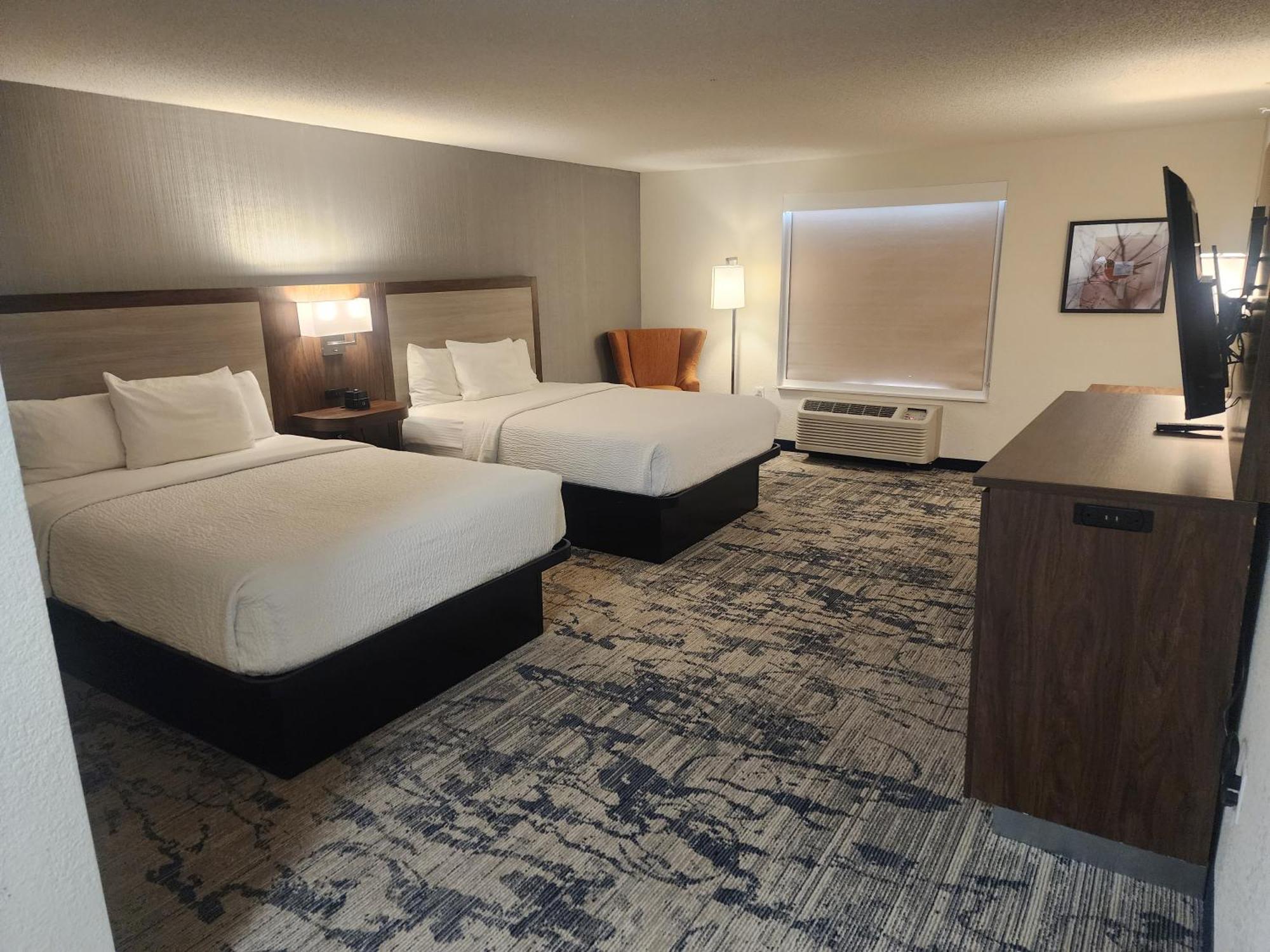 La Quinta By Wyndham Milwaukee Sw New Berlin Hotel Ngoại thất bức ảnh