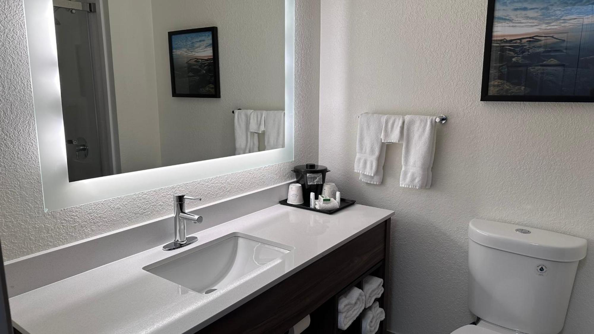 La Quinta By Wyndham Milwaukee Sw New Berlin Hotel Ngoại thất bức ảnh