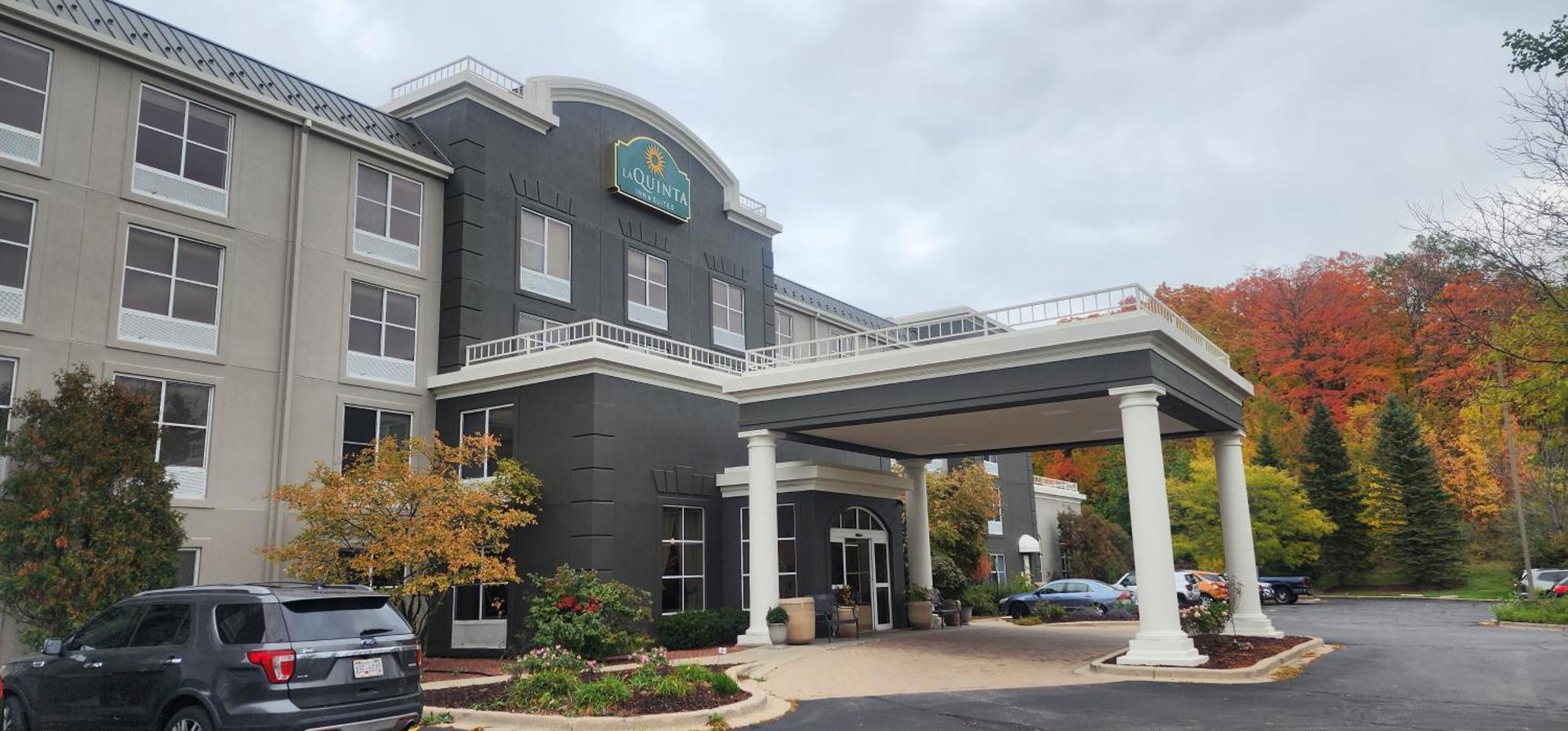 La Quinta By Wyndham Milwaukee Sw New Berlin Hotel Ngoại thất bức ảnh