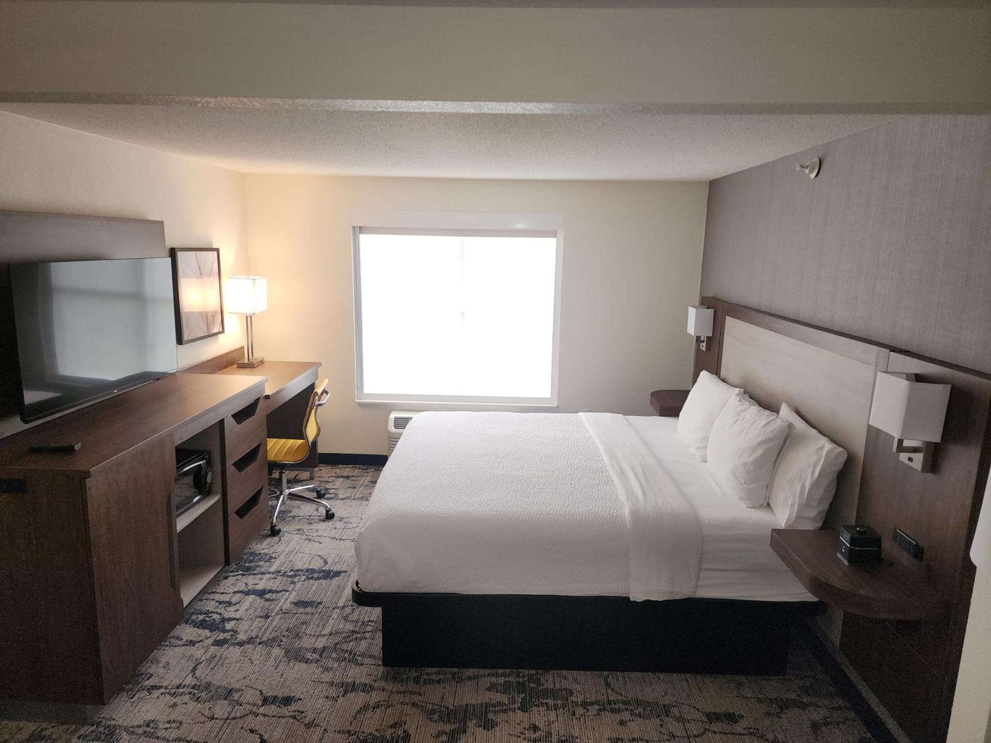 La Quinta By Wyndham Milwaukee Sw New Berlin Hotel Ngoại thất bức ảnh