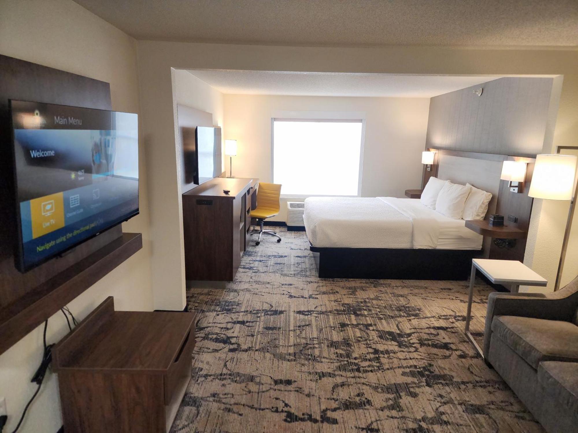 La Quinta By Wyndham Milwaukee Sw New Berlin Hotel Ngoại thất bức ảnh