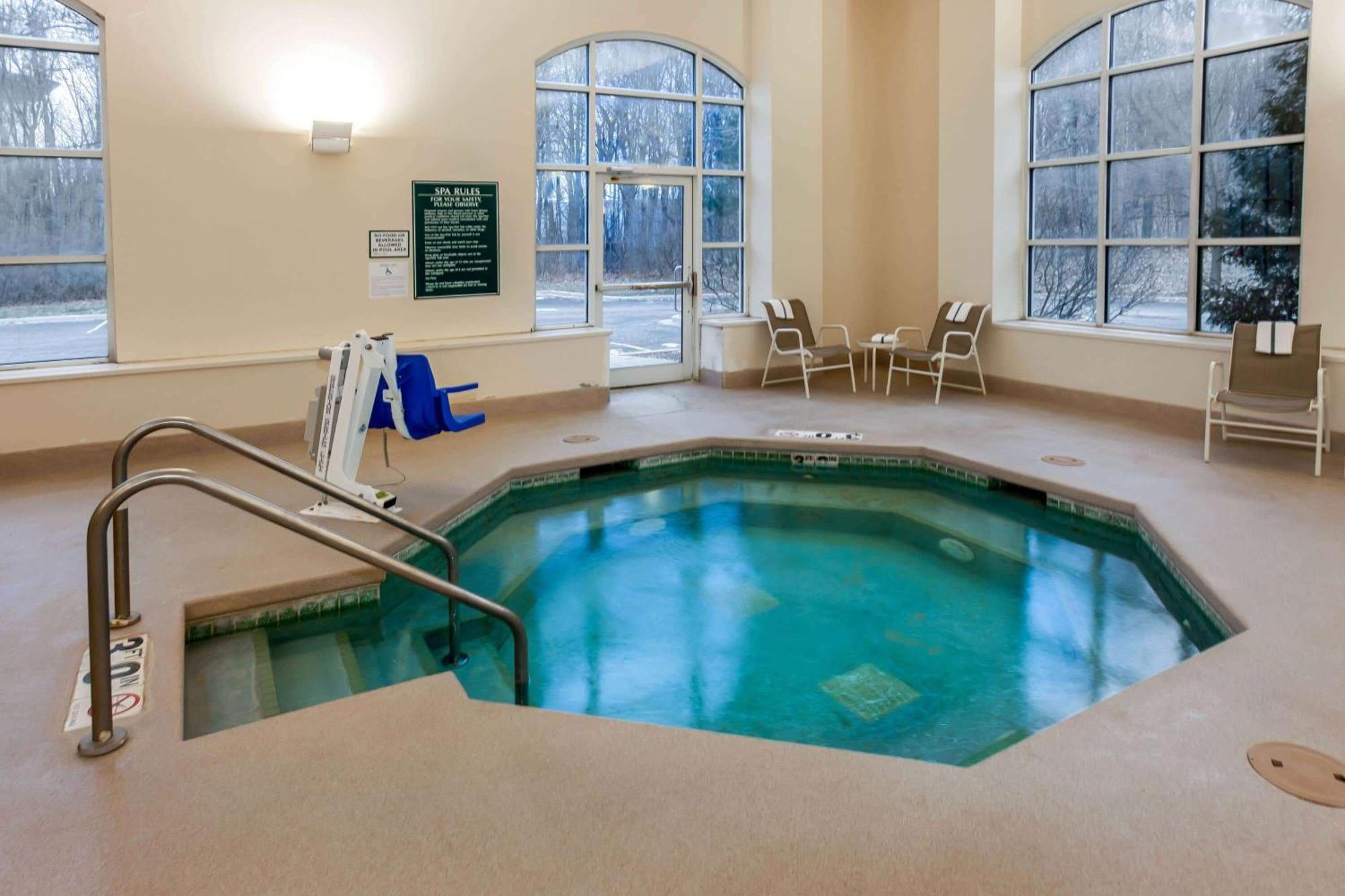 La Quinta By Wyndham Milwaukee Sw New Berlin Hotel Ngoại thất bức ảnh