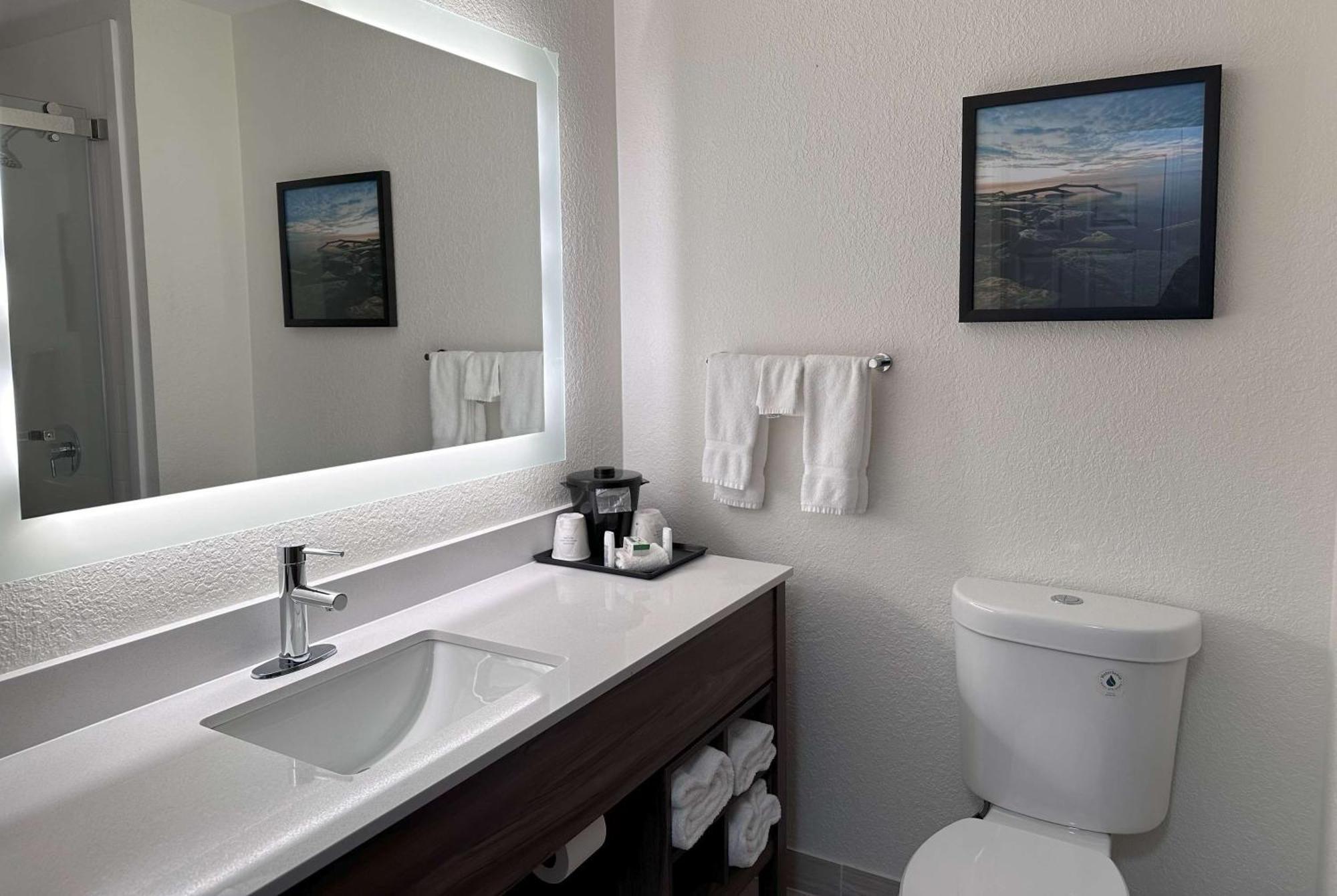 La Quinta By Wyndham Milwaukee Sw New Berlin Hotel Ngoại thất bức ảnh